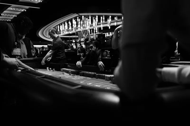 Reading the Line: What Vegas Teaches Us About Spotting a Soft IPL Odds Sheet